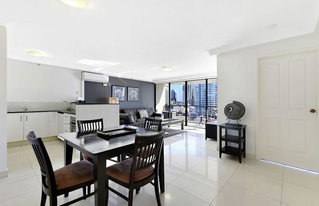 Surfers Century Oceanside Apartments - Foto 18