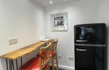 Robins nest, near Sennen Cove, 14 Beaches, Minack - Photo 15