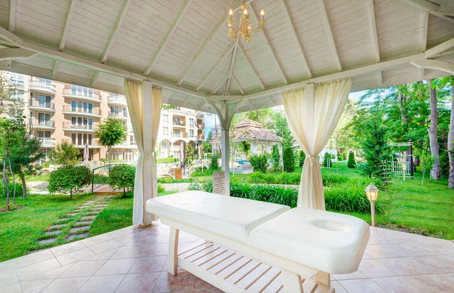 Venera & Anastasia Palace Apartments - Photo 41