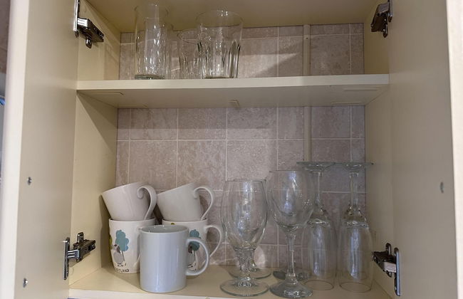 Captivating 2-bed Static Caravan in Holyhead - Photo 13