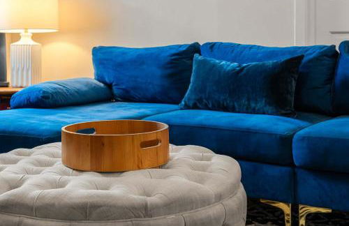 Cozy 4BR Home Pet Friendly Large Yard & Patio - Foto 5