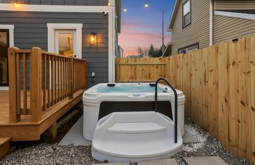 Hot Tub - Gym - Pizza Oven - PS5 - Ping Pong - 2MIN from DT - Foto 16