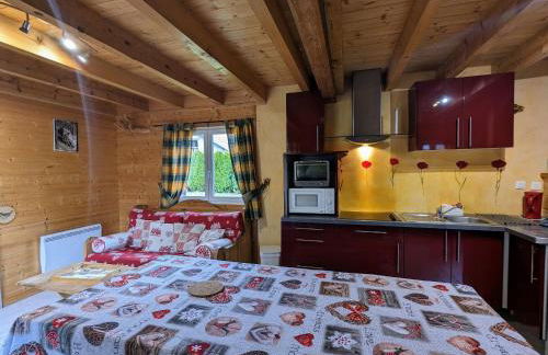Chalet en bois avec jardin, proche ski et randonnée, équipé pour 8 pers. à Vagney, Vosges - FR-1-589-283 - Foto 11