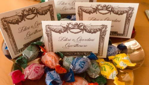 Appartamento con 3 camere 3 bagni e posto auto Libri e Giardini - Foto 2