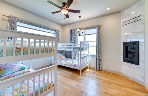 26-Acre Pilot Point Ranch Home with Pool and Mini Golf - Foto 29