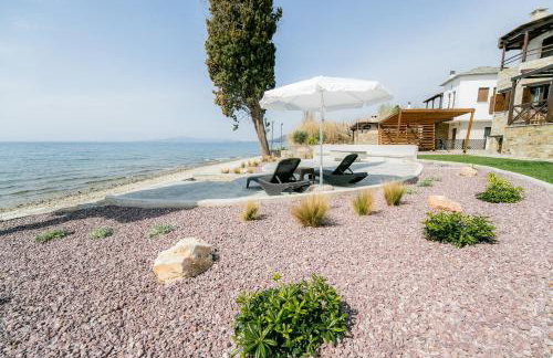 Mermaid Beachfront Villa - Photo 19