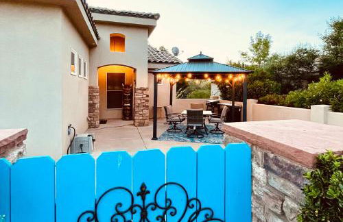 A super variety of games, golf carts, & unique decor near Zion National Park! - Foto 2