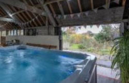 Tudor Romance- a historic manor house for holiday and corporate stays - Foto 14