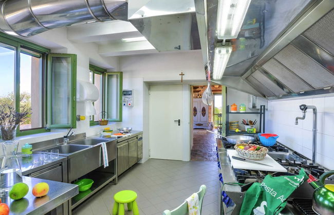 Villa w/ Wine Tours Near Beach - Foto 10