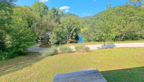 Covered Bridge Hideaway, swimming hole hot tub - Foto 5