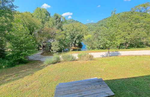Covered Bridge Hideaway, swimming hole hot tub - Foto 5