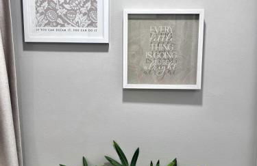 Quiet Stylish Stay with Office Space near Downtown - Foto 37