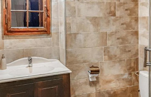 Gorgeous Home In Sarnikierz - Foto 23