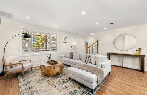 Beautifully Modern Newly-Renovated Cottage in Norcross - Foto 1