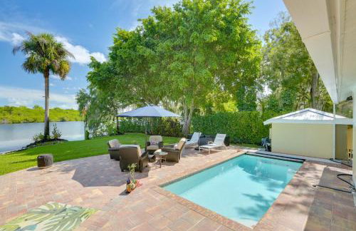 Pool & Hot Tub Access: Riverfront Florida Studio - Photo 16
