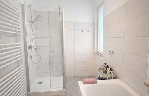 SCHEE Apartments - stilvolle & zentrale Wohnungen mit Privatparkplatz - Foto 45