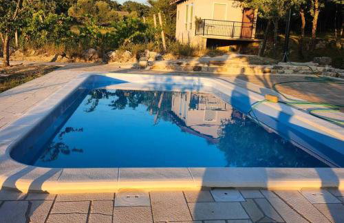 House Sunset View - Photo 1