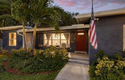 Hot Tub Firepit Deck 10mins to Beach Near Las Olas Middle Terrace Cottage by AvantStay - Foto 63