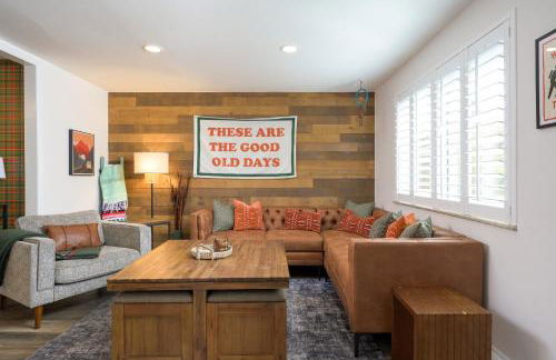 Cozy Family Retreat with Yard - Walk to Olde Town - Foto 7