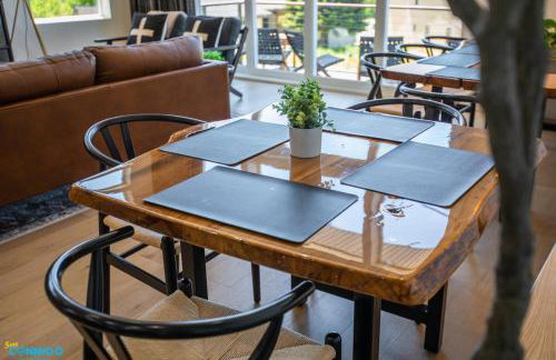 Gathering Place Hot Tub Game rooms - Photo 13