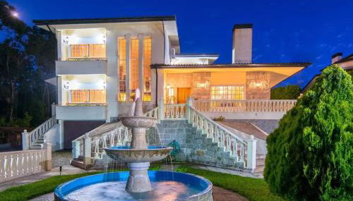 Majestic Manor in Valença with private pool - Photo 4