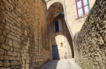 Maisonnette au Cœur de la cité Médiévale. - Foto 18