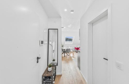 BAT Home Solutions Trierweiler - alles was ein Hotel nicht bietet - 5 Apartments 40 bis 120 qm für bis zu 29 Personen - 5-Raum-Apartment barrierefrei - 60 qm Balkon mit Blick bis Luxemburg - einzeln bis komplett buchbar - 3 Min zur A64 - Foto 37