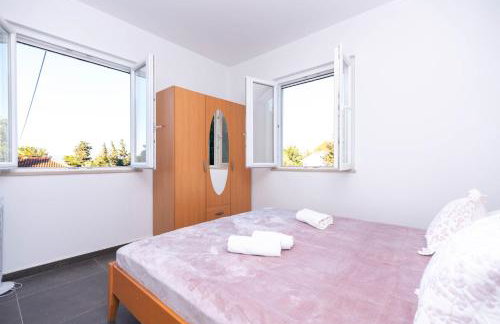 Amazing house W pool and big sunny terrace close to sea & beach - Photo 41