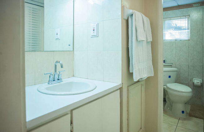 Ocean Breeze at Montego Bay Club Resort - Foto 13