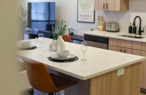 LUX Studio King Bed Free Parking Gym New - Foto 56