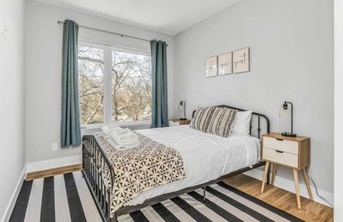 East Nashville Townhome 5min to Grand Ole Opry! Rooftop Deck, Grill, TV and Golf - Foto 11