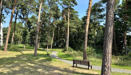 Stay Cozy - Apartment am See mit Pool und Sauna - Foto 4, Garden, Garden view