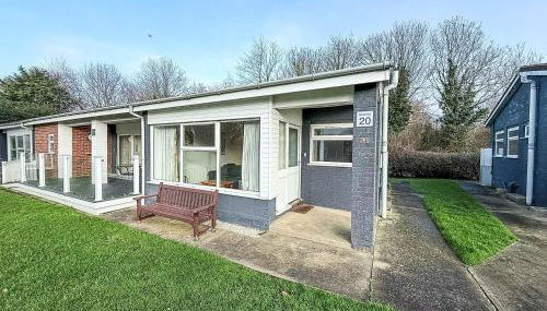 Lovely Chalet On An Excellent Holiday Park In Lowestoft Ref 12020B - Foto 1