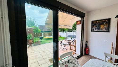 ROSALES Apartamento y jardín - Foto 3