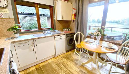 Holly Lodge 14 Hot Tub - Foto 4, stove