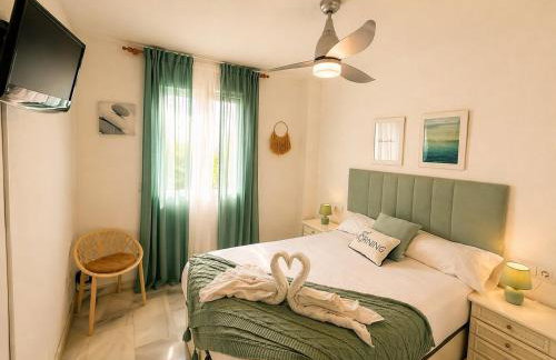 Laguna Beach Haven Torrox Costa 2 bedrooms, Beach, Swimming pools, WIFI - Foto 4