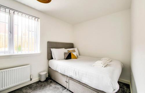 2-Bedroom Holiday Home With Private Garden & Parking - Foto 7