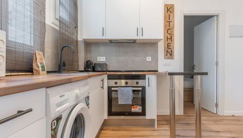 Charmingly renovated -2Bdrs 2Baths -Atocha - Photo 4, Other