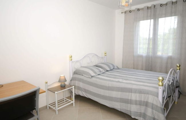 Chic Holiday Home in Pradons With Swimming Pool - Foto 2