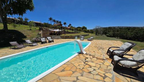 Chalés Vila Carrancas - Ao lado do centro com piscina, cozinha completa e muita tranquilidade - Foto 4