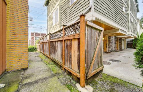 Central to Everything! Prime Seattle Townhome - Foto 28