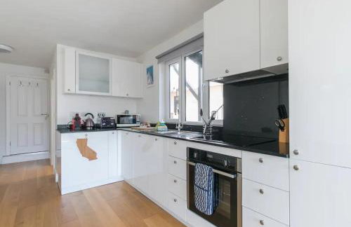 Super Chic Apartment in Beautiful Sunninghill - Pass the Keys - Foto 7