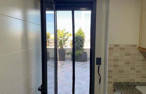 Excelente ático con gran terraza y barbacoa en Canet d'en Berenguer - Photo 38