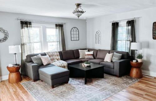 Large 4 Bedroom Home Close to Airport and IX Center - Photo 1