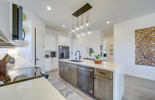 Hikers Retreat with Furnished Patio in Rimrock! - Foto 11