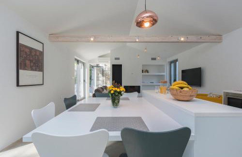 Villa Stepančić - large garden and heated pool - Foto 21