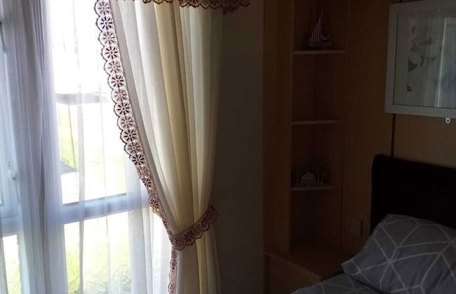 Captivating 2-bed 6 Berth Caravan in Ingoldmells - Foto 3