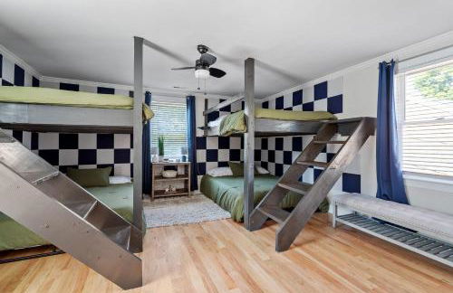 GATHERING HOUSE IN HISTORIC OAKWOOD - Foto 10