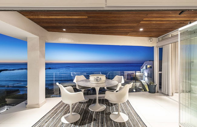 Clifton YOLO Spaces – Clifton Beachfront Penthouse - Photo 42