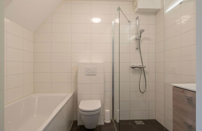 Bungalow in Renesse Near North Sea Beach - Photo 6